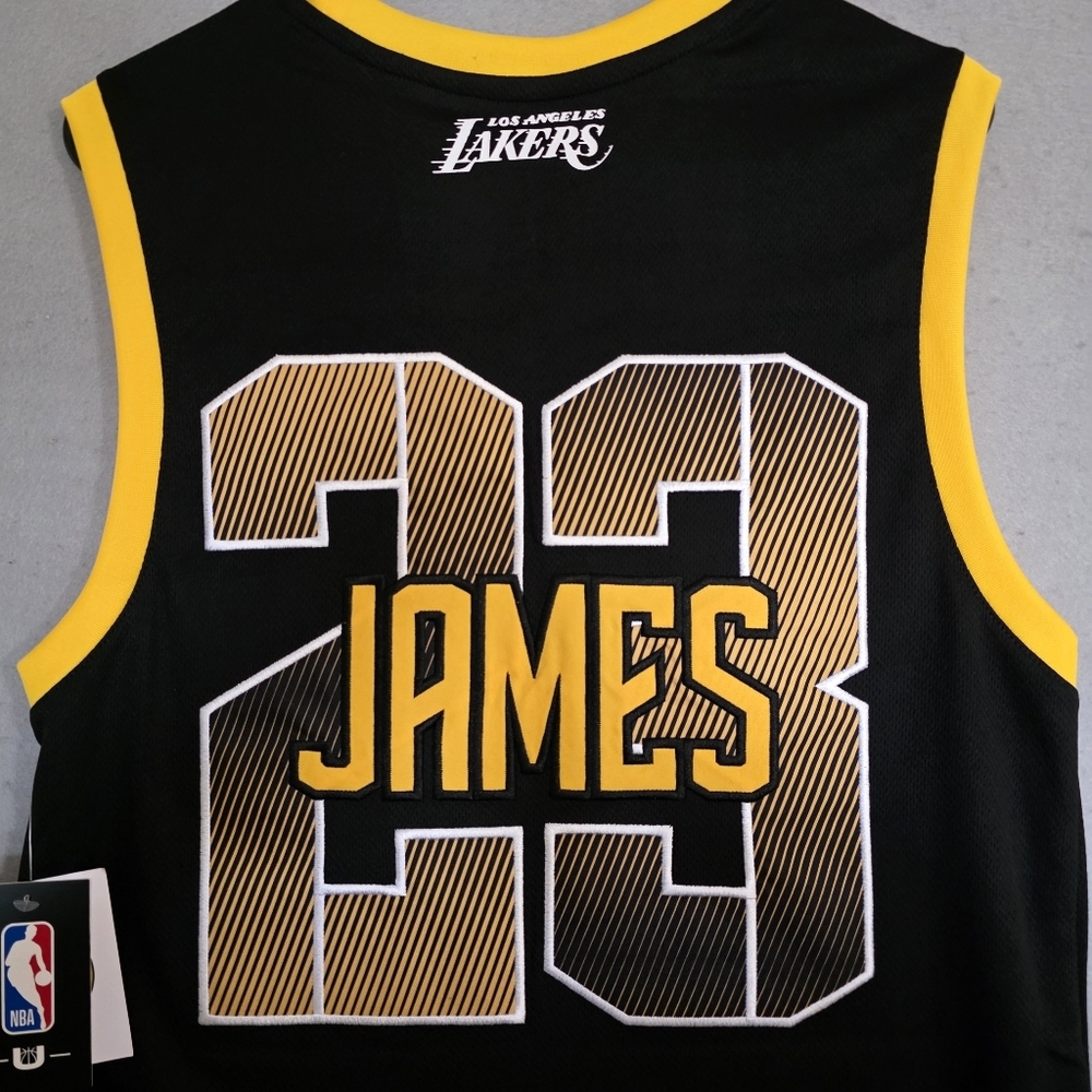 NWT NBA Apparel Los Angeles Lakers Lebron James #23 Tank Top Jersey Size Small - Picture 8 of 8